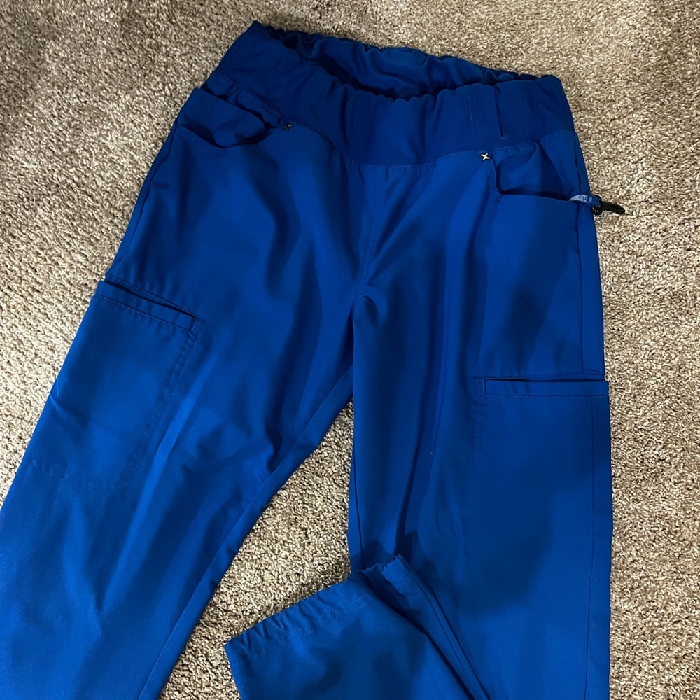 Women's medical scrub top and pants “Cherokee I flex” in blue - Picture 2 of 2